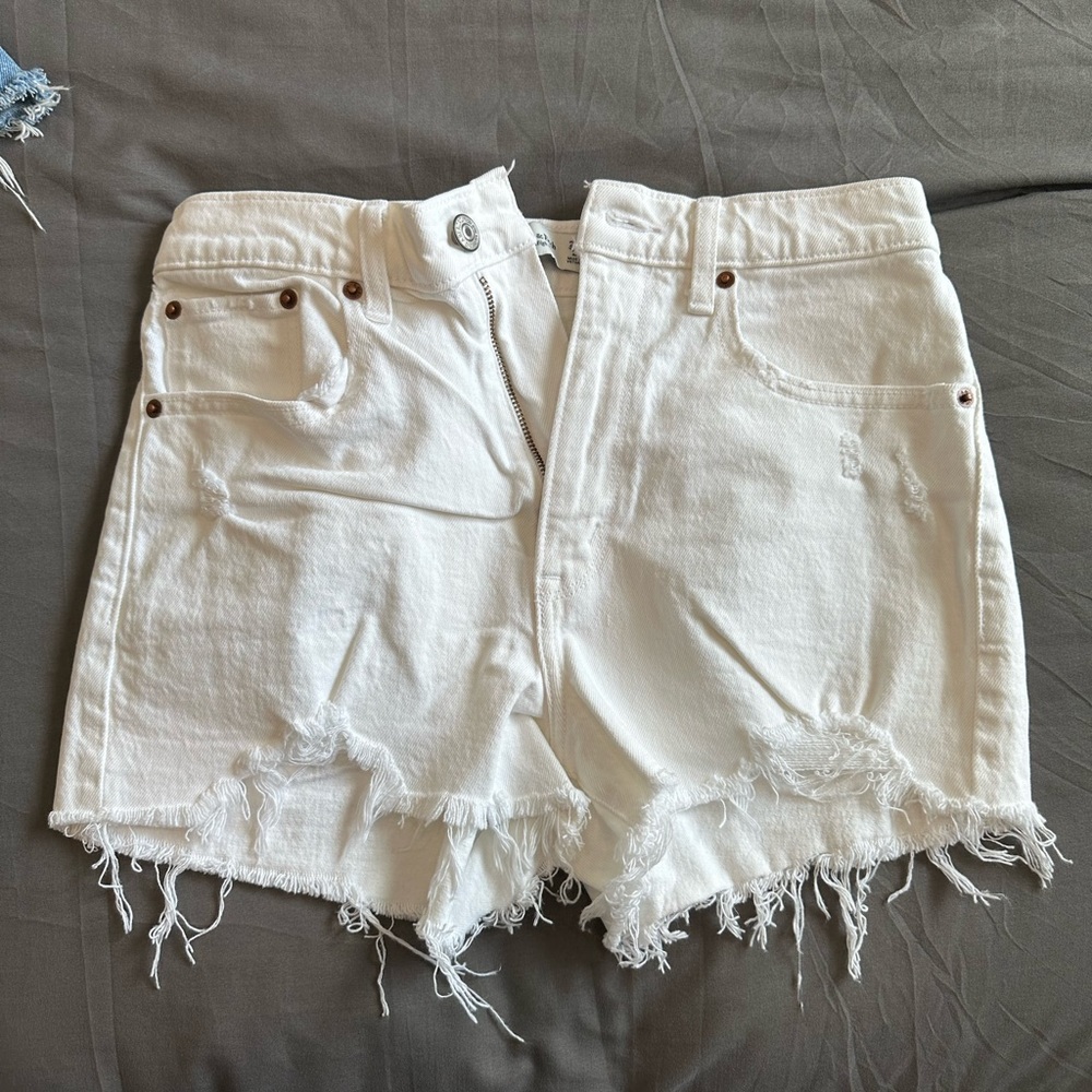 A&F White High Rise Mom Short